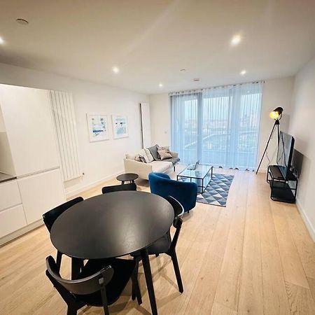 Spacious Modern 1 Bed Apartment. ロンドン エクステリア 写真